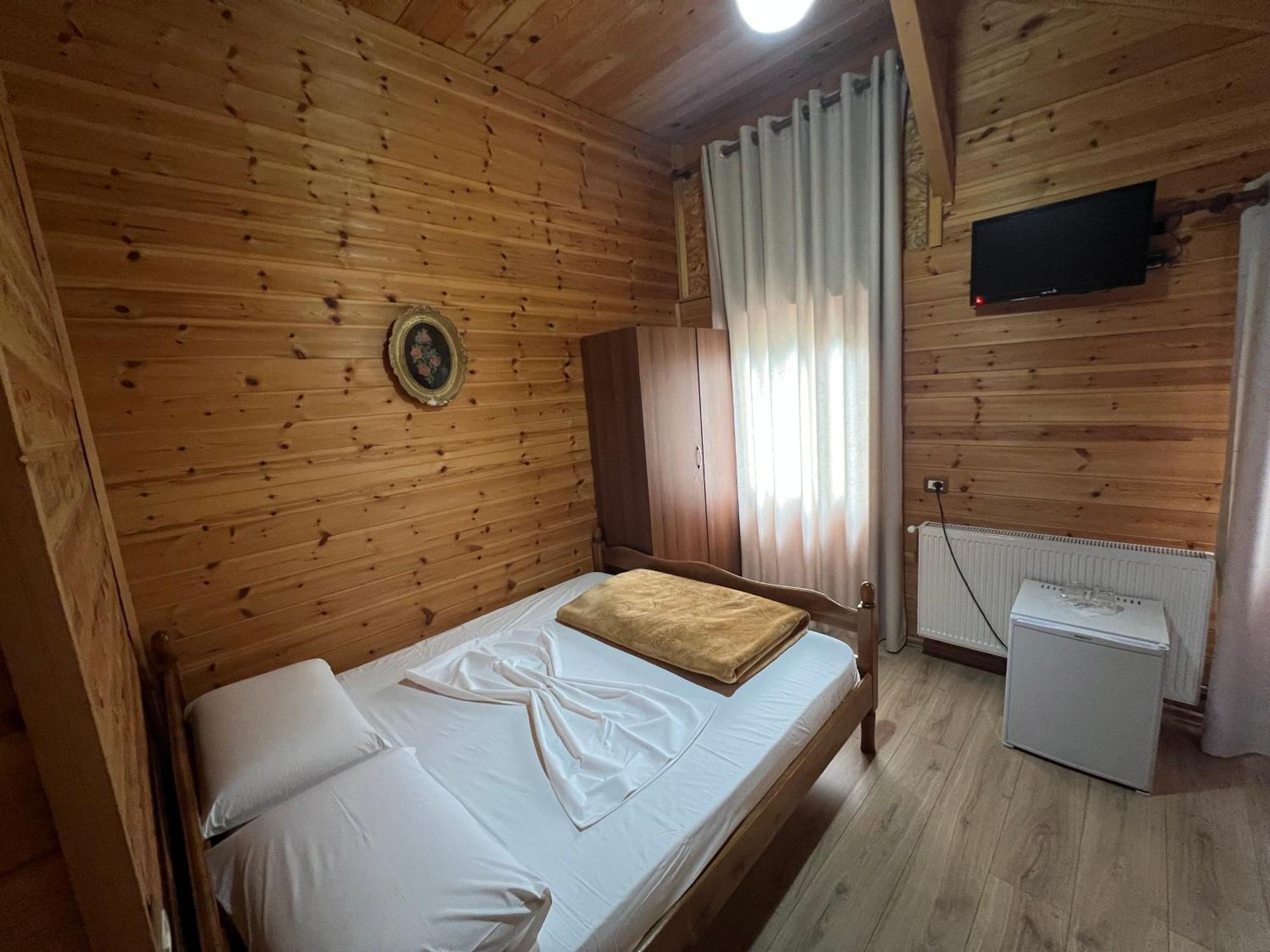 Vila Pepaj Razëm 外观 照片