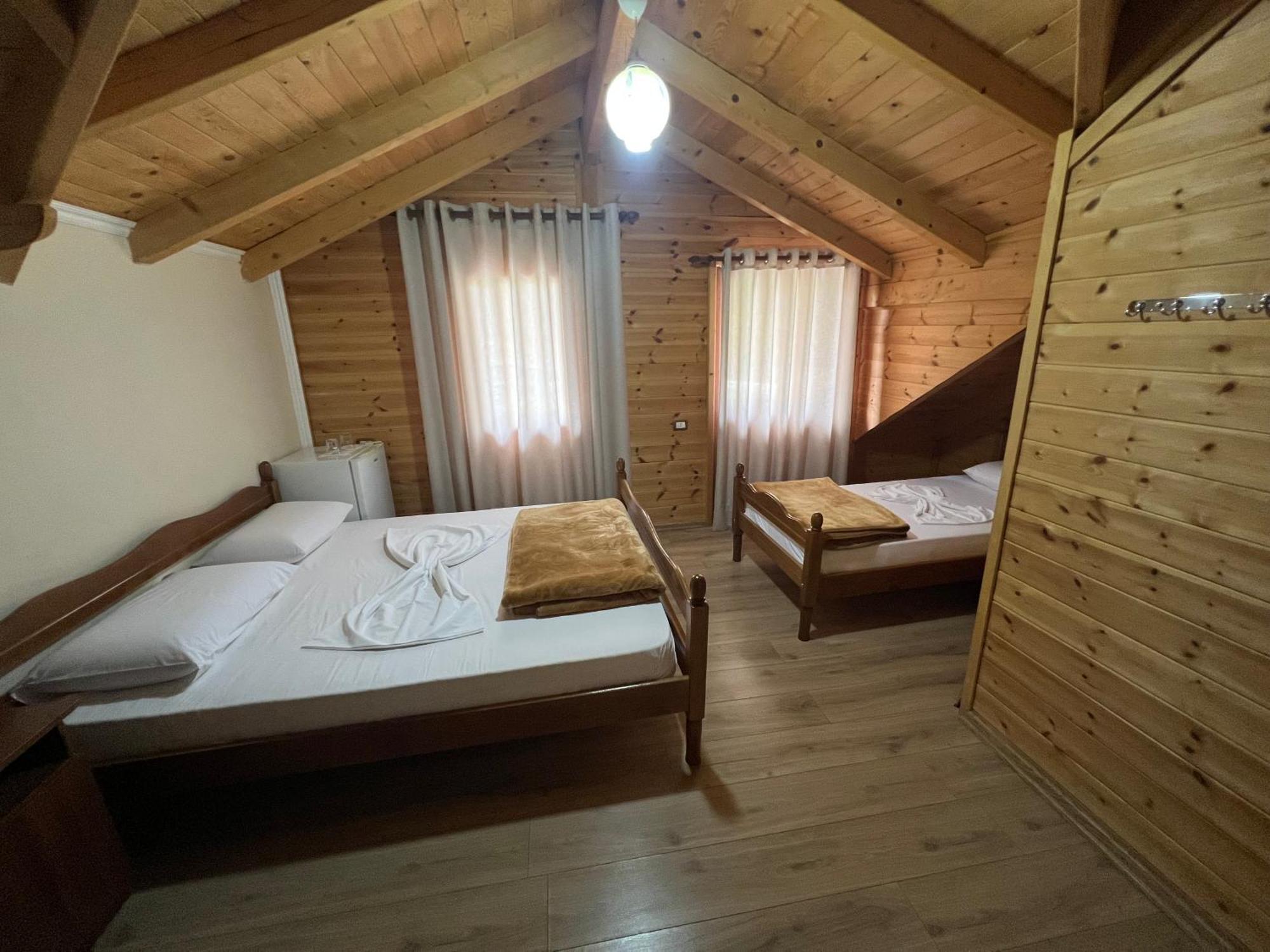 Vila Pepaj Razëm 外观 照片